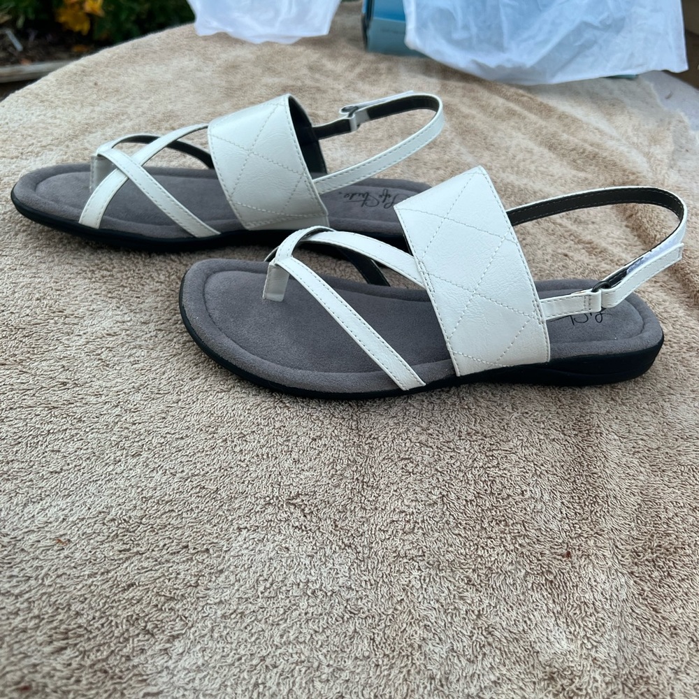 Lifestrade Sandals Size 7.5